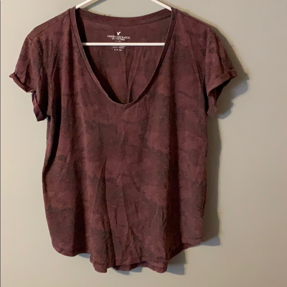 Maroon Camo T-shirt (AMERICAN EAGLE)